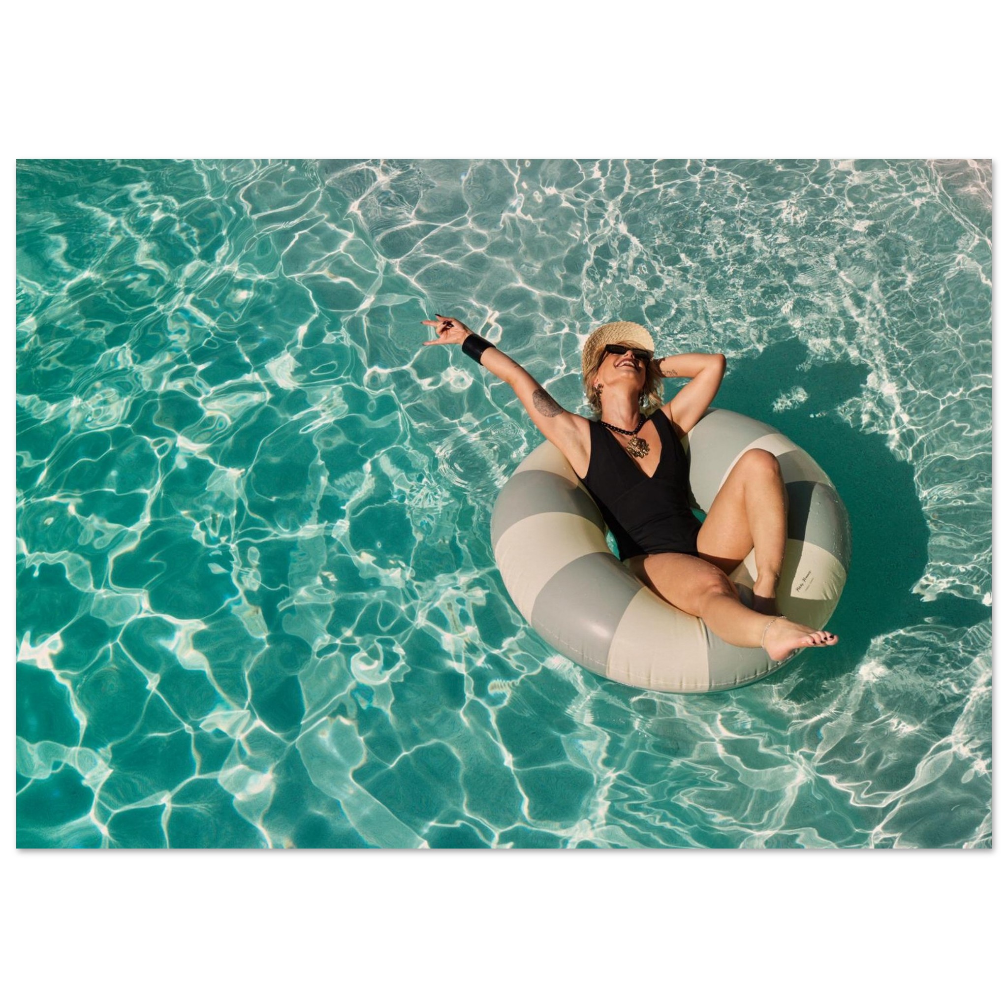 c6883962-dc32-4f7e-9521-bece516b9391